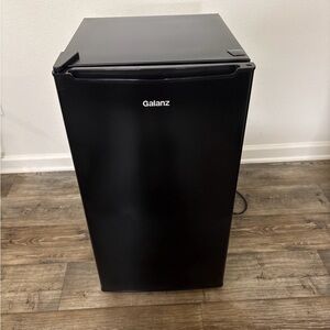 Galanz Black Mini Fridge